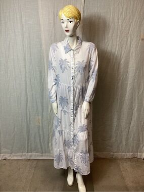 NWT Be BOHO- The Brass Monkey- White Tunic Dress with Navy Palm Print; Size: M